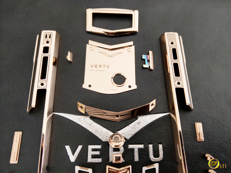 khung vỏ vàng khối - Vertu - sự sang trọng mang tầm xa xỉ
