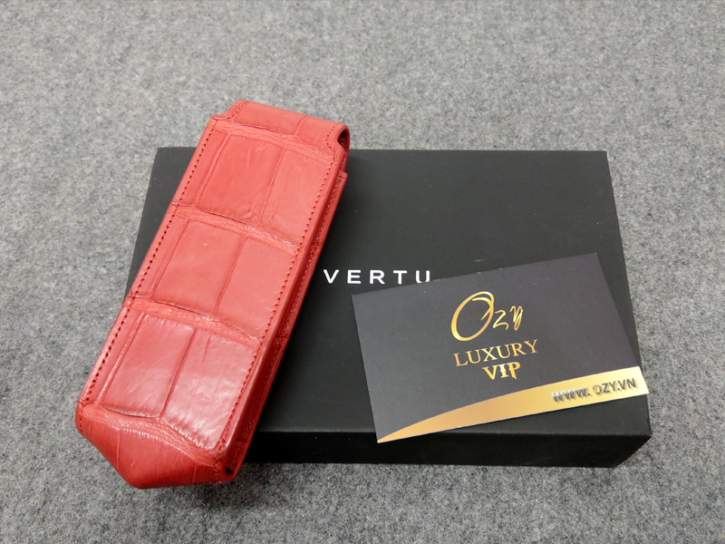 Bao da vertu nhập cá sấu đỏ