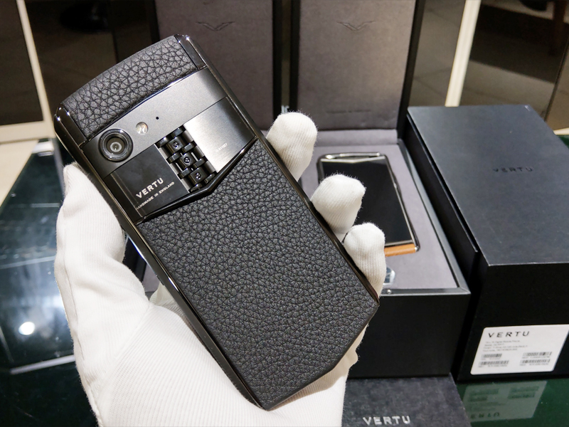 Vertu Aster P black