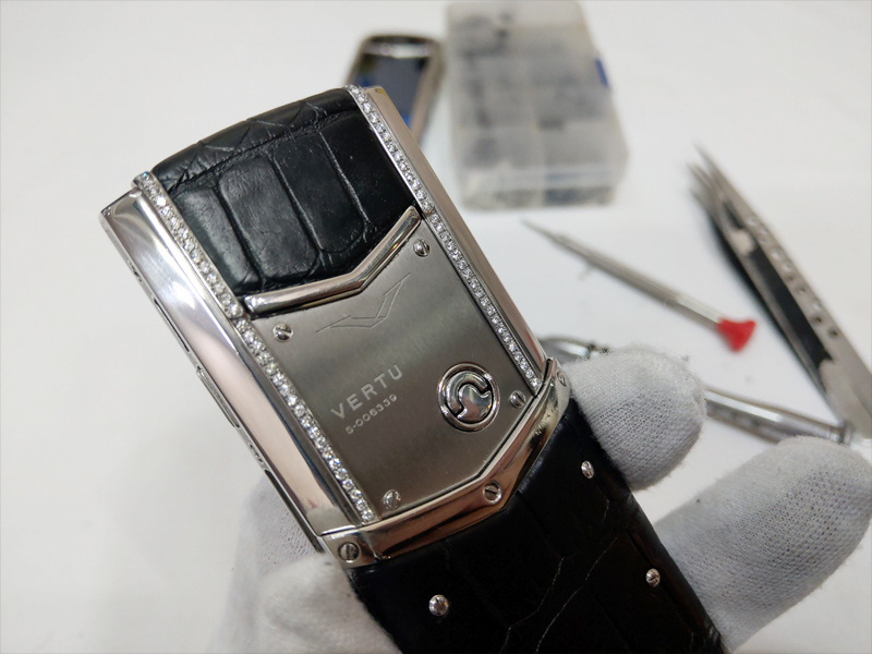 lên kim cương đính viền vertu signature s