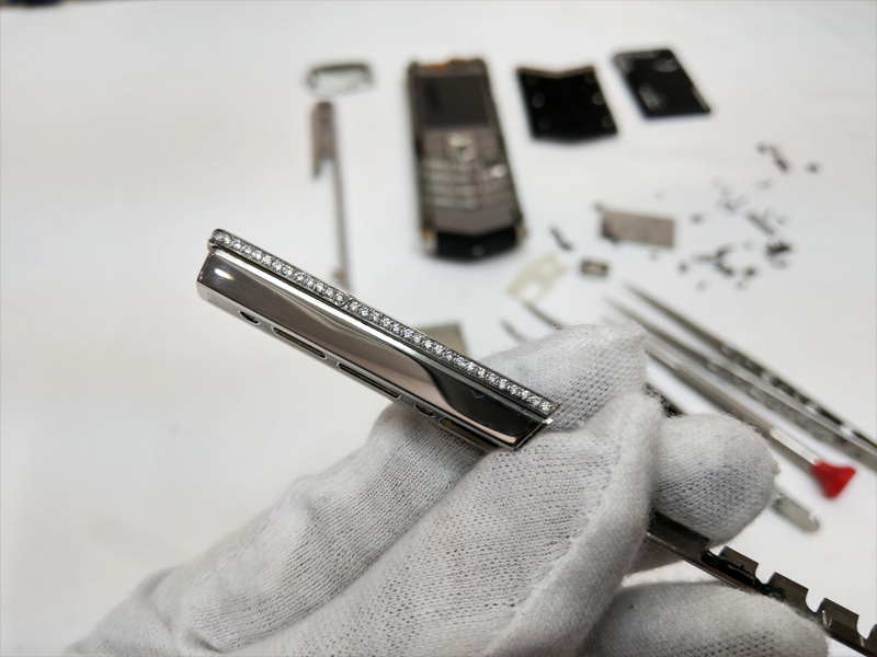 lên kim cương đính viền vertu signature s