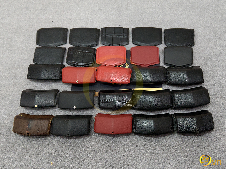 Miếng da dán gáy, đế Vertu
