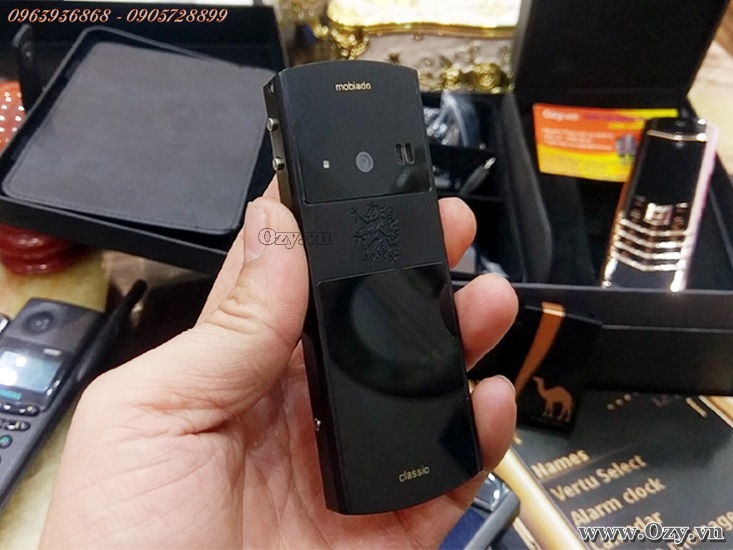 Mobiado Classic 712 Black cao cấp hồng kông