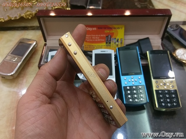 Mobiado 712 red gold cao cấp