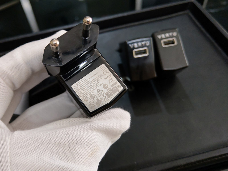 Củ sạc Vertu zin hãng