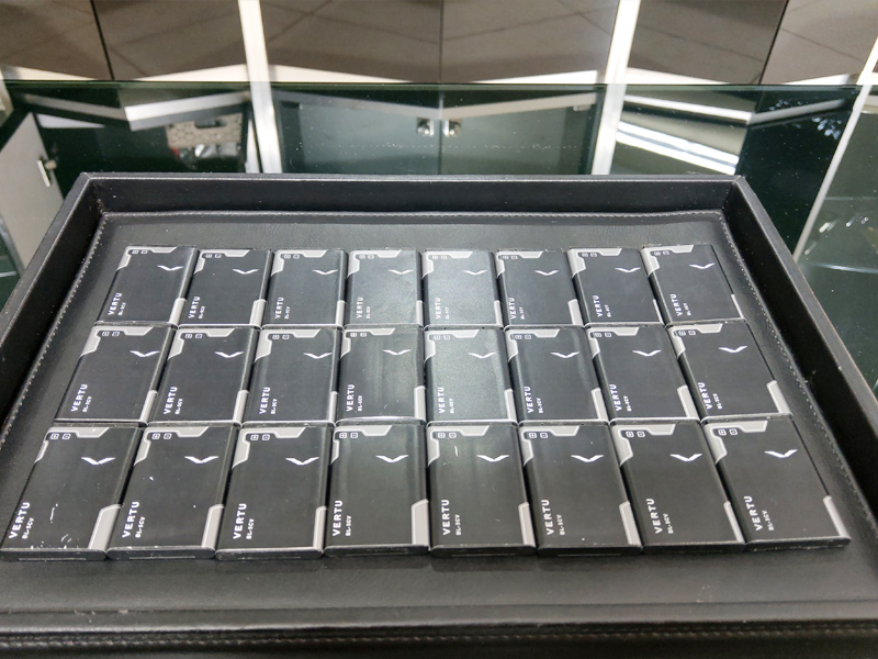 Pin Vertu signature S cao cấp