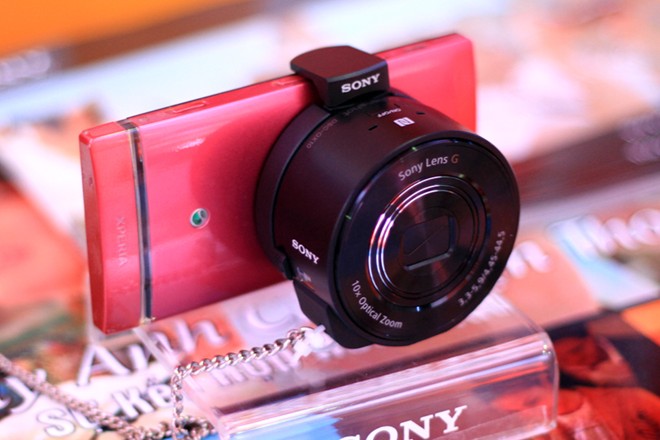 Sony QX 10