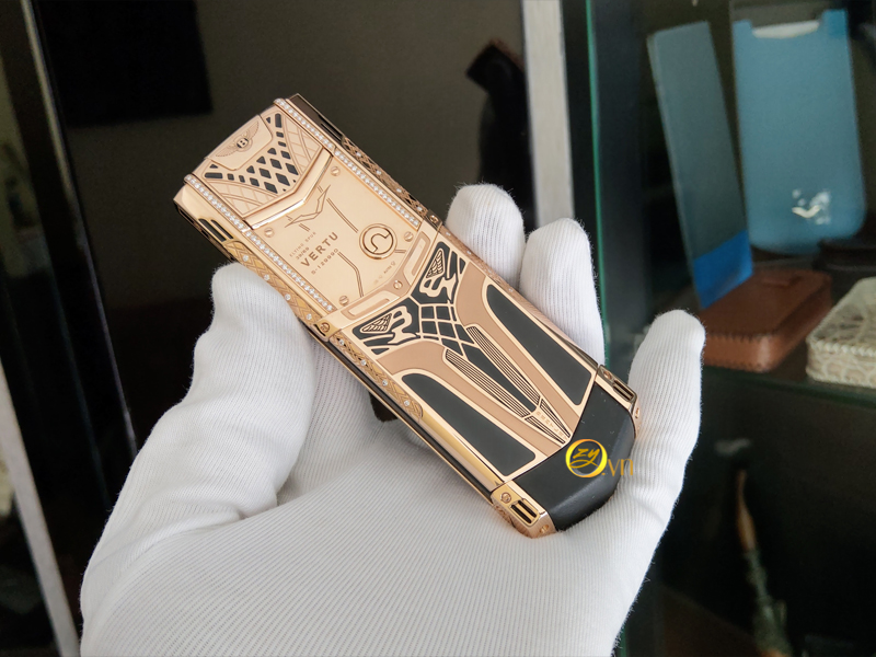 Chiêm ngưỡng vẻ đẹp độc tôn của Vertu for Bentley Rose gold