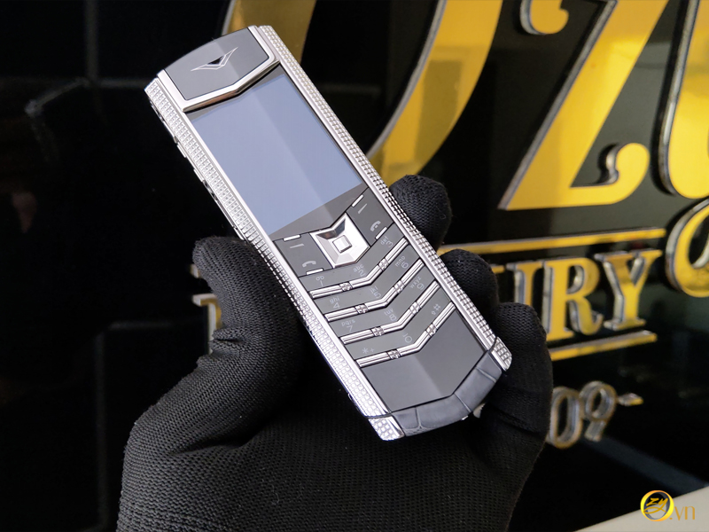 Vertu cloude de paris skin