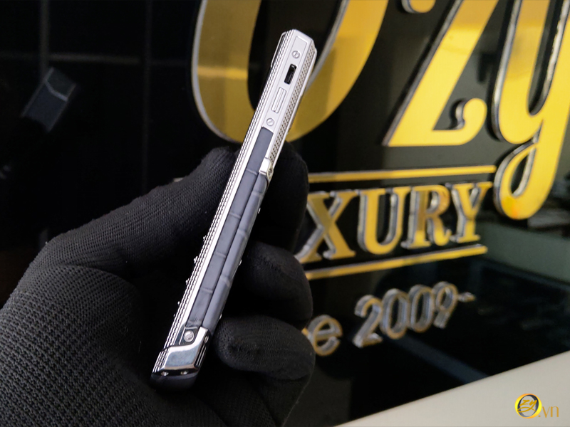 Vertu cloude de paris skin