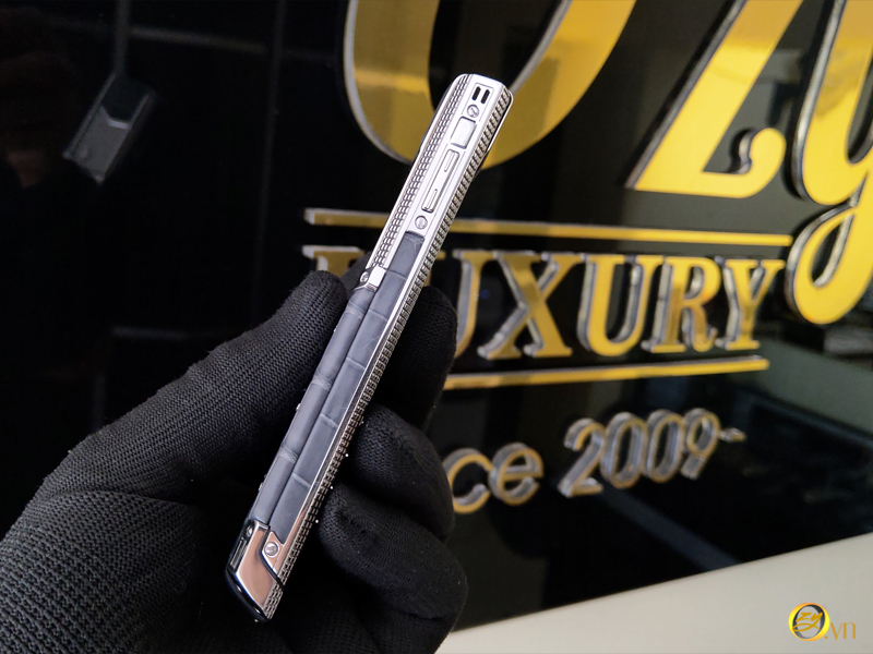 Vertu cloude de paris skin