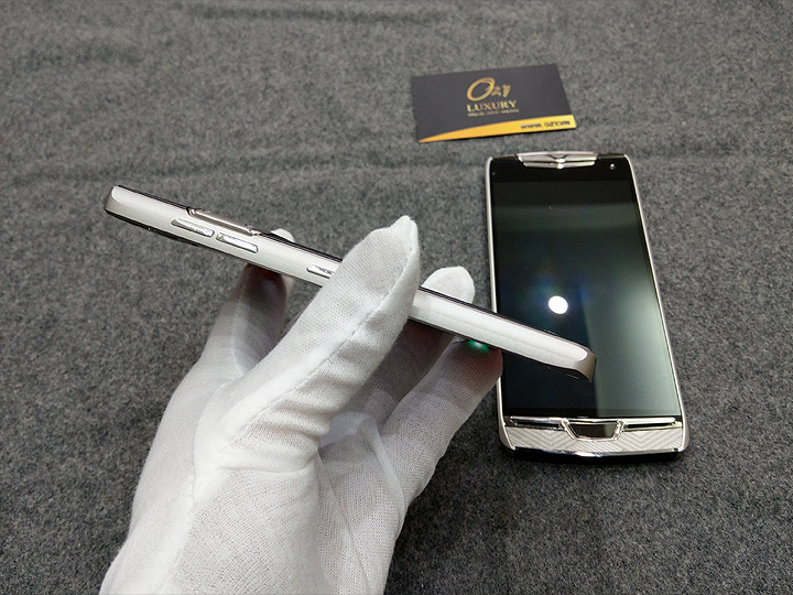 vertu-constellation-x-chinh-hang