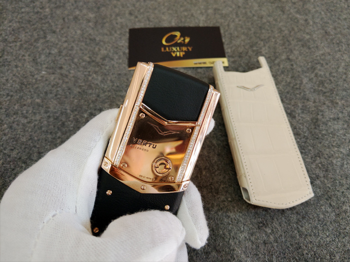 Signature s vàng khối diamonds