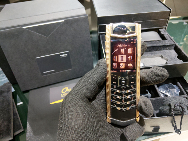 Vertu Cloude paris Rose gold